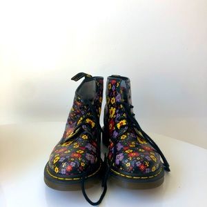 Dr. martens flower combat boots size 8